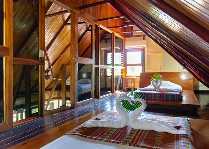Lodge Tico Adventure *