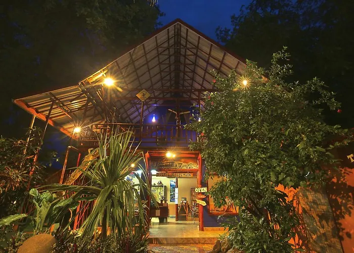 Lodge Tico Adventure *
